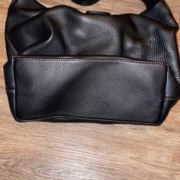 Dooney & Bourke Black pebbled leather purse - Picture 8 of 8